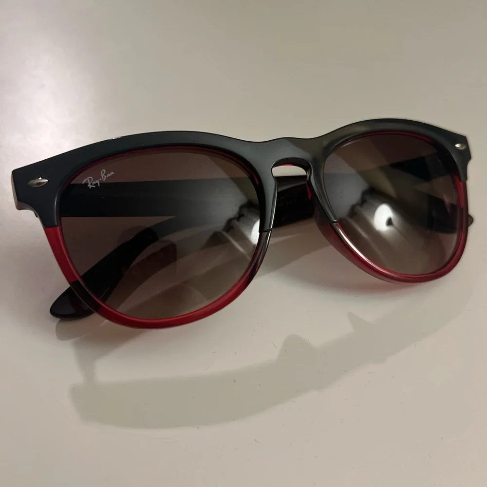 NWT Iris Ray-Ban Black and Red Gradient Sunglasses - Picture 3 of 7